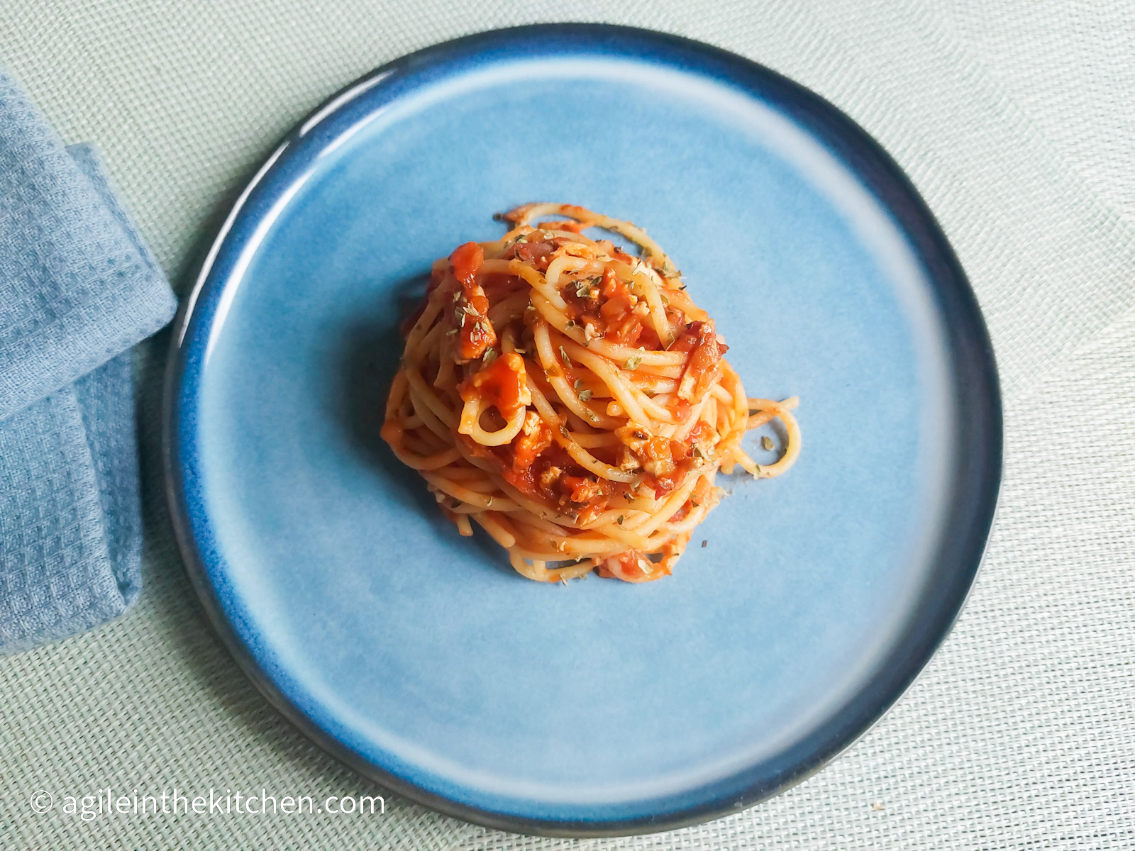 Spaghetti Bolognese with shredded tofu